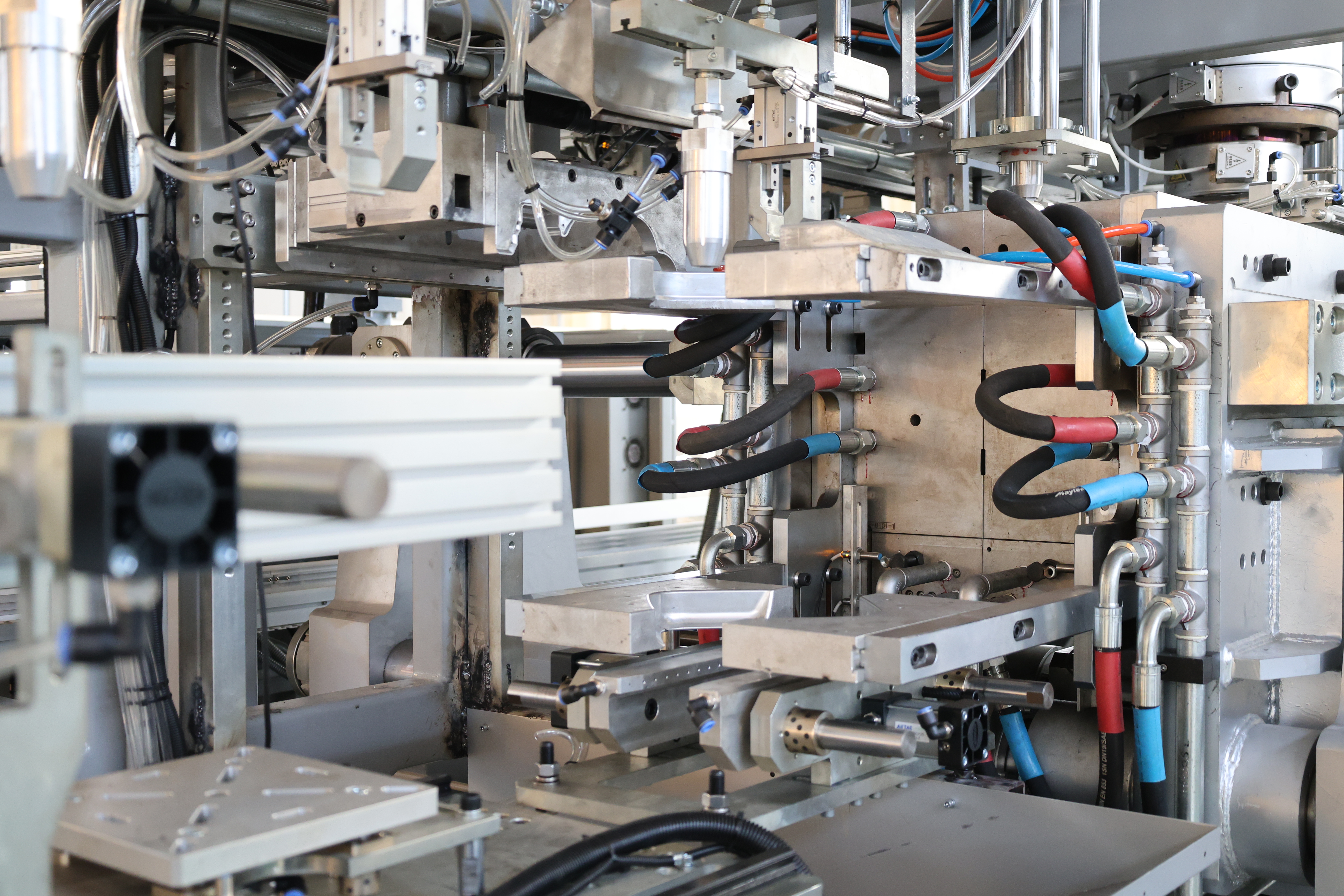 Máquina sopradora de moldagem por sopro de estação dupla 30L para embalagens de produtos químicos 