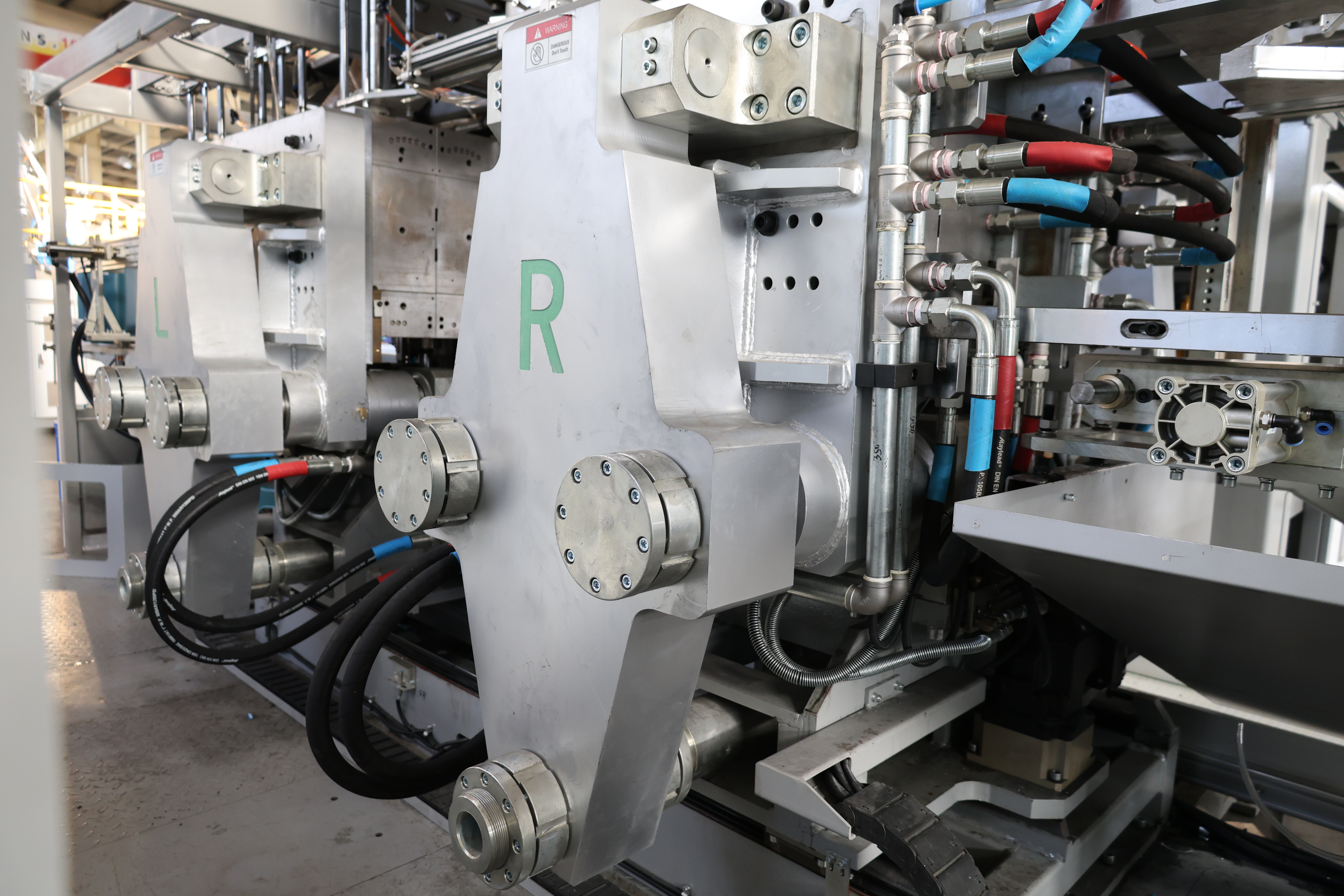 Máquina sopradora de moldagem por sopro de estação dupla 30L para embalagens de produtos químicos 